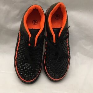 Unbranded kids sneakers size 1